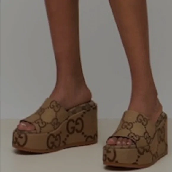 Gucci Brown Jumbo Monogram Platform Wedge Sandals, Sz 34 1/2 Box & Dustbags - Picture 15 of 16